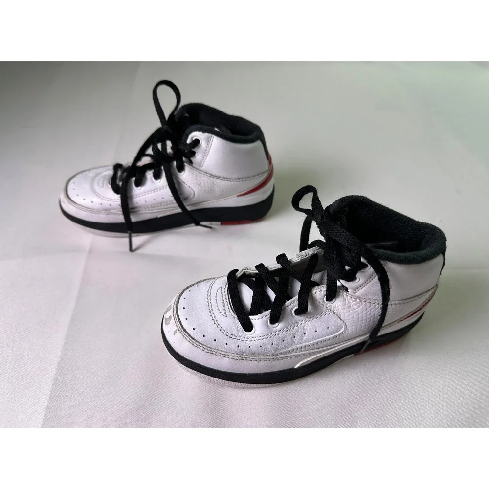 Jordan 2 Retro‎ Chicago 2022 Toddler 11C White Red Classic OG High Top Sneakers